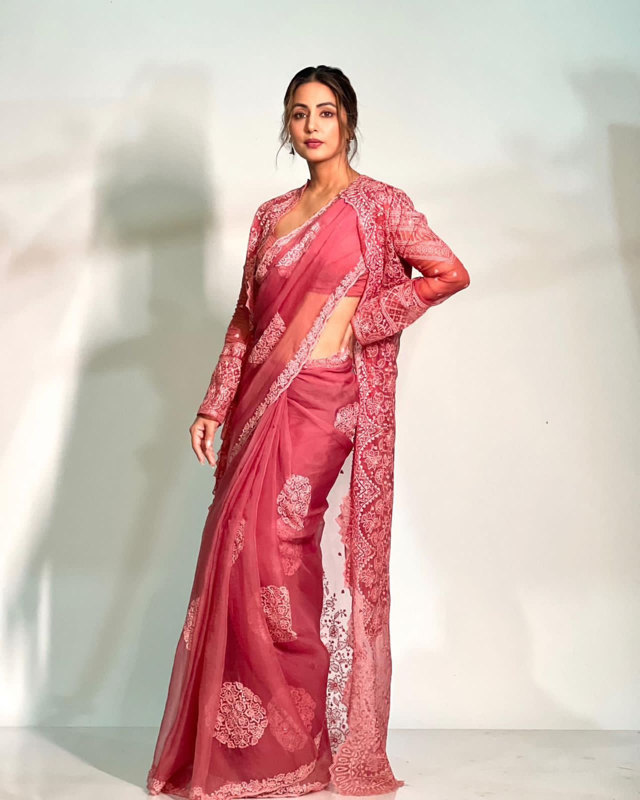 PHOTOS] Hacked actress Hina Khan's elegant saree looks will give you major  fashion inspiration